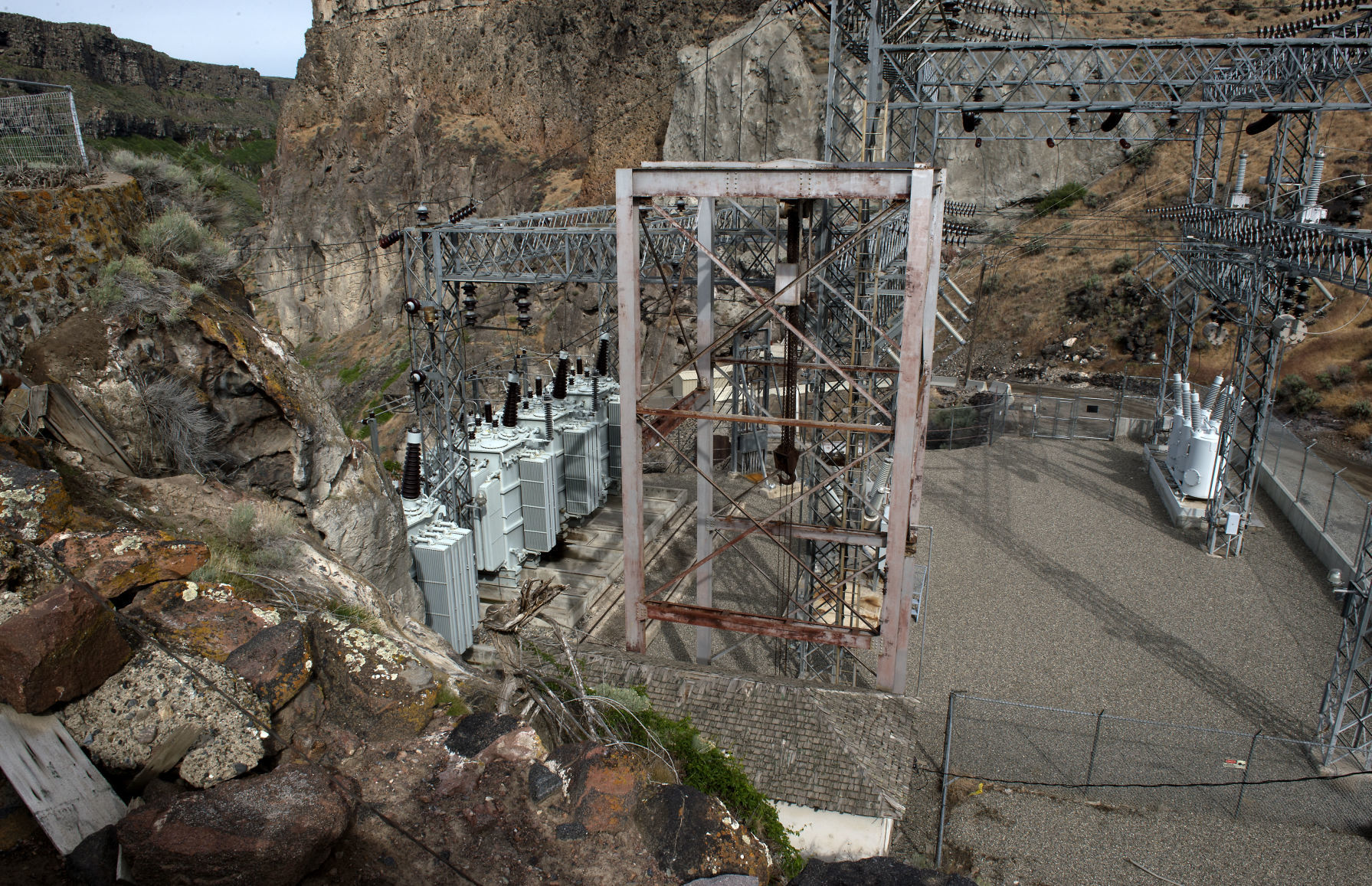 Shoshone Falls still producing power